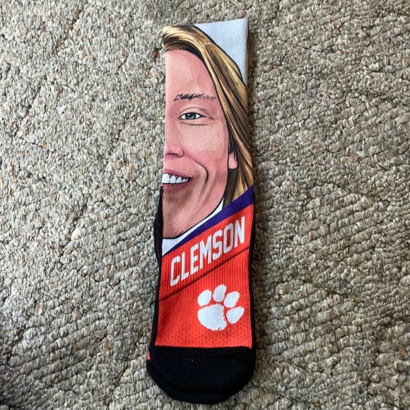 Socks - Picture 1 of 3